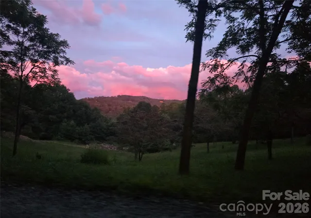 2nd image of 1480 Davis Mountain Rd, Hendersonville, NC 28739 | MLS# 4390501