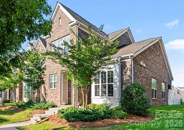 Photo 1 of Sale Pending at 11530 Red Rust Ln, Charlotte, NC 28277 | MLS# 4390544 | Listing updated on 2026-06-27