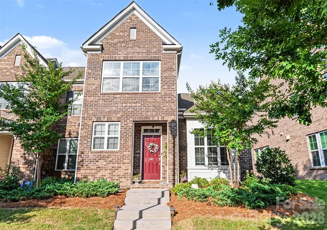 Photo 1 of Sale Pending at 11530 Red Rust Ln, Charlotte, NC 28277 | MLS# 4390544 | Listing updated on 2026-06-27