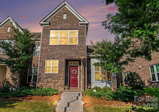 Photo 2 of Sale Pending at 11530 Red Rust Ln, Charlotte, NC 28277 | MLS# 4390544 | Listing updated on 2026-06-27