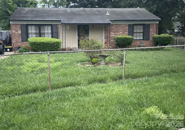 Photo 1 of Sale Pending at 3512 Otwell Ct, Charlotte, NC 28216 | MLS# 4390550 | Listing updated on 2026-06-23