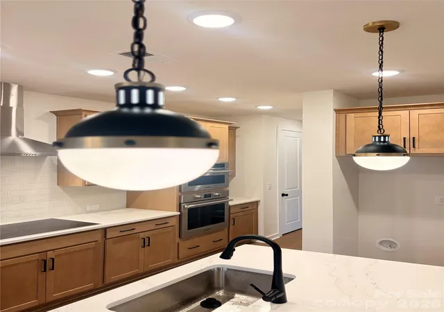 Photo 3 of Single family home for sale at 7413 Westrow Ave, Charlotte, NC 28278 | MLS# 4390575 | Listing updated on 2026-10-10