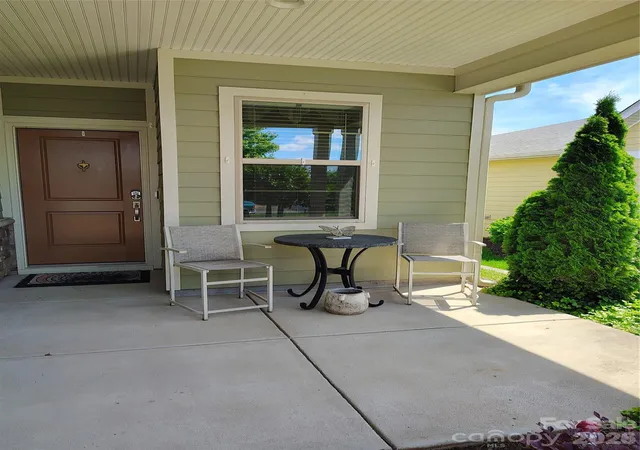 Photo 3 of Single family home for sale at 6224 Raven Rock Dr, Denver, NC 28037 | MLS# 4390596 | Listing updated on 2026-09-06