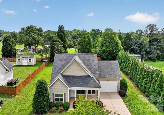 Photo 1 of Single family home for sale at 990 Russell Ridge Dr, Catawba, NC 28609 | MLS# 4390619 | Listing updated on 2026-10-08
