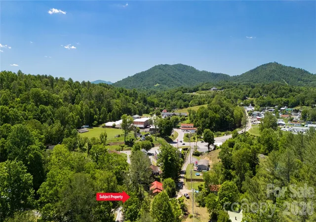 Homes for sale in Bakersville, NC | 92 Buchanan Dr, Bakersville, NC 28705 | MLS# 4390625