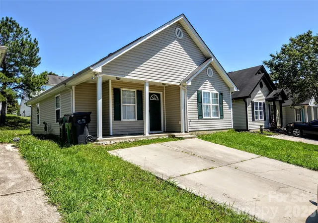 Photo 1 of Single family home for sale at 1131 Hannah Rae Ct, Charlotte, NC 28214 | MLS# 4390631 | Listing updated on 2026-07-18