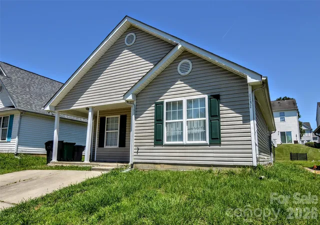 Photo 3 of Single family home for sale at 1131 Hannah Rae Ct, Charlotte, NC 28214 | MLS# 4390631 | Listing updated on 2026-07-18