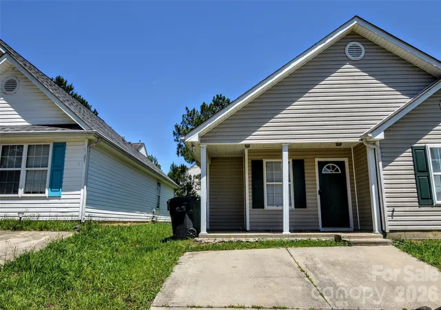 Photo 4 of Single family home for sale at 1131 Hannah Rae Ct, Charlotte, NC 28214 | MLS# 4390631 | Listing updated on 2026-07-18