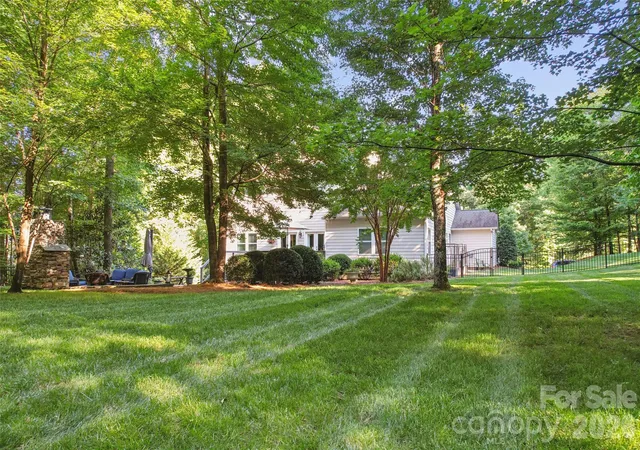 Homes for sale in Waxhaw, NC | 1205 Crofton Dr, Waxhaw, NC 28173 | MLS# 4390642