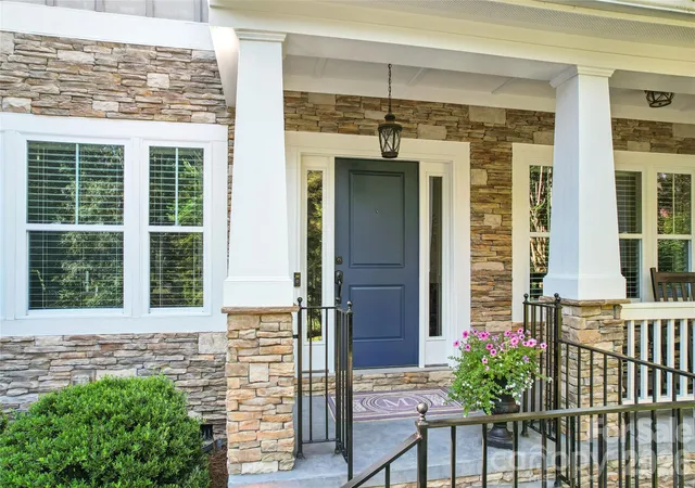 Photo 3 of Single family home for sale at 1205 Crofton Dr, Waxhaw, NC 28173 | MLS# 4390642 | Listing updated on 2026-09-02