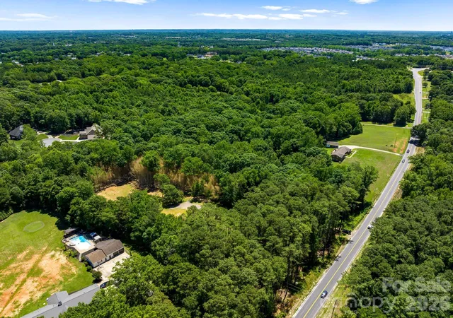 3rd image of 11038 Harrisburg Rd, Fort Mill, SC 29707 | MLS# 4390646