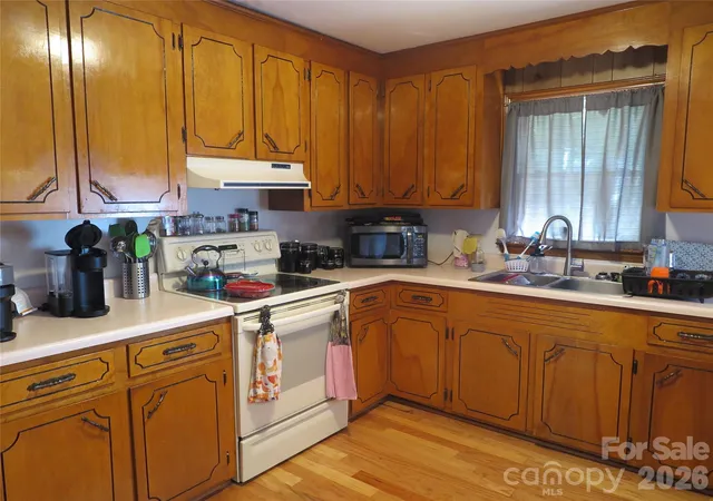 4th image of 112 Glenn Oaks Dr, Lawndale, NC 28090 | MLS# 4390647