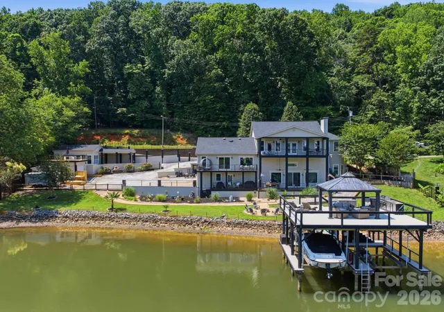 Photo 2 of Single family home for sale at 2640 Sadler Rd, Charlotte, NC 28278 | MLS# 4390704 | Listing updated on 2026-10-04