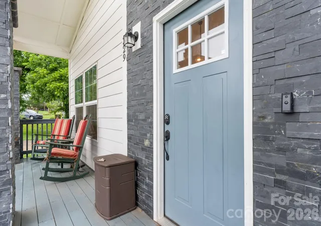 Homes for sale in Newton, NC | 329 W F St, Newton, NC 28658 | MLS# 4390709
