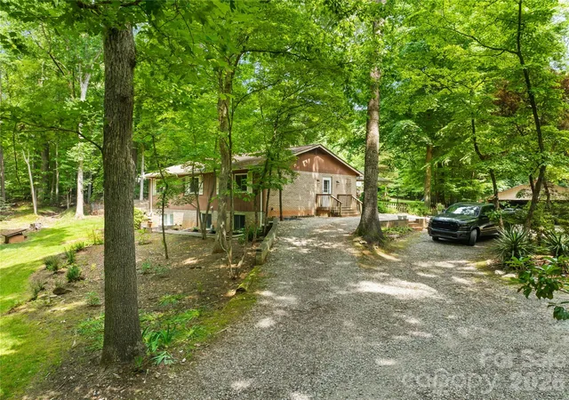 Homes for sale in Waxhaw, NC | 5917 Davis Rd, Waxhaw, NC 28173 | MLS# 4390718