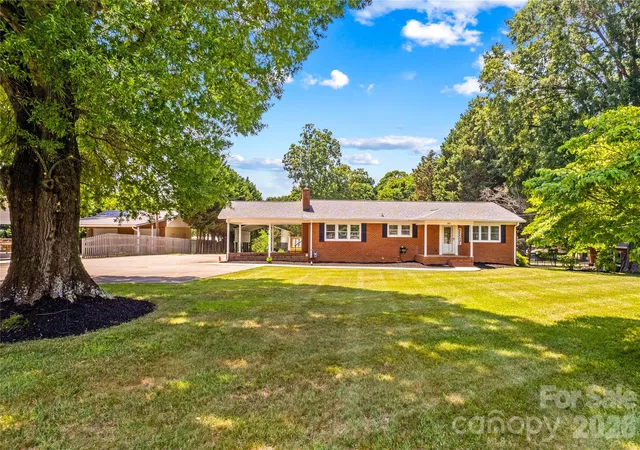 1st image of 946 Shearers Rd, Mooresville, NC 28115 | MLS# 4390757