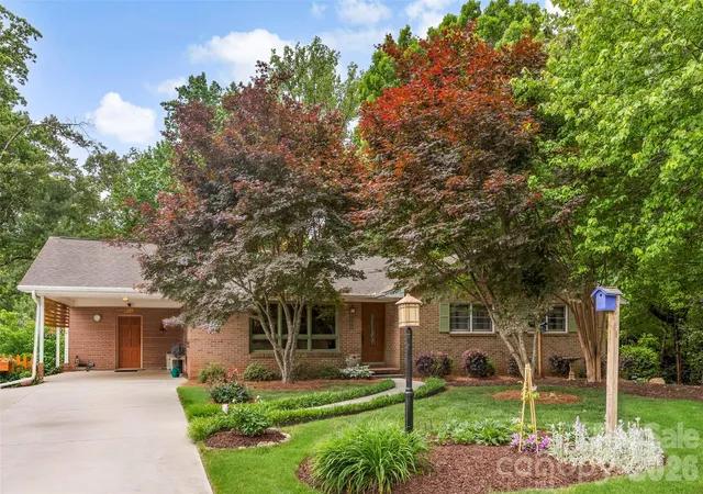 Photo 2 of Single family home for sale at 112 Amity Cir, Belmont, NC 28012 | MLS# 4390773 | Listing updated on 2026-09-25