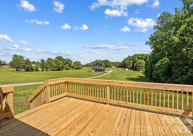 Photo 2 of Single family home for sale at 777 Midway Rd, Statesville, NC 28625 | MLS# 4390809 | Listing updated on 2026-08-24