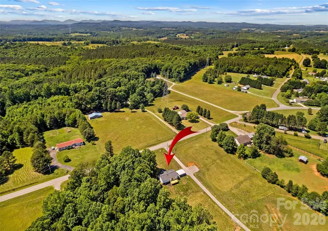 Photo 3 of Single family home for sale at 777 Midway Rd, Statesville, NC 28625 | MLS# 4390809 | Listing updated on 2026-08-24