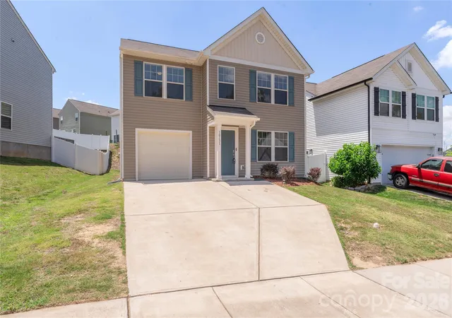 Photo 3 of Sale Pending at 10131 Holly Park Dr, Charlotte, NC 28214 | MLS# 4390811 | Listing updated on 2026-09-02
