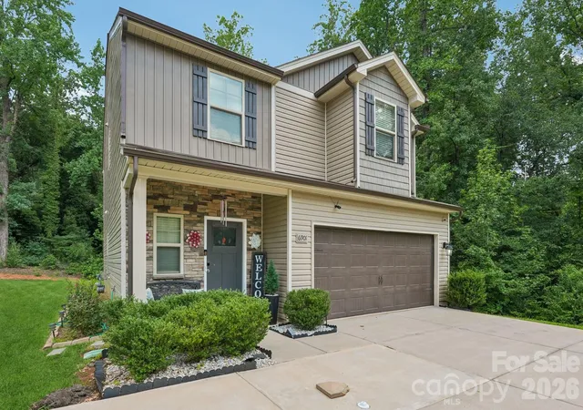 Photo 2 of Single family home for sale at 6901 Robinson Church Rd, Charlotte, NC 28215 | MLS# 4390816 | Listing updated on 2026-09-04