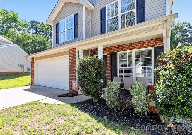 3rd image of 4819 Hopewood Ln, Charlotte, NC 28216 | MLS# 4390818