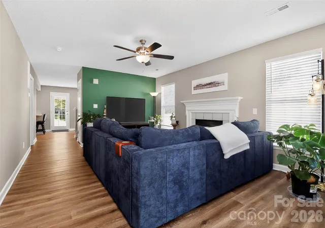 4th image of 4819 Hopewood Ln, Charlotte, NC 28216 | MLS# 4390818