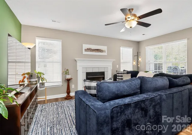 5th image of 4819 Hopewood Ln, Charlotte, NC 28216 | MLS# 4390818