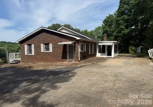 15th image of 1764 Spurgeon Rd, Hickory, NC 28602 | MLS# 4390819