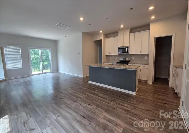 Photo 4 of Single family home for sale at 205 Canoga Ave, York, SC 29745 | MLS# 4390829 | Listing updated on 2026-09-04