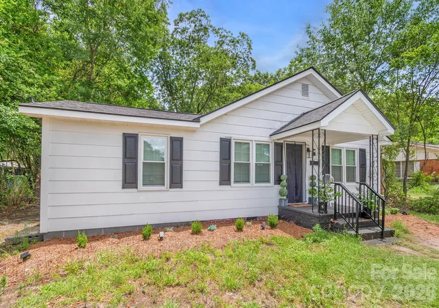 Homes for sale in Cheraw, SC | 229 Acl Ave, Cheraw, SC 29520 | MLS# 4390834