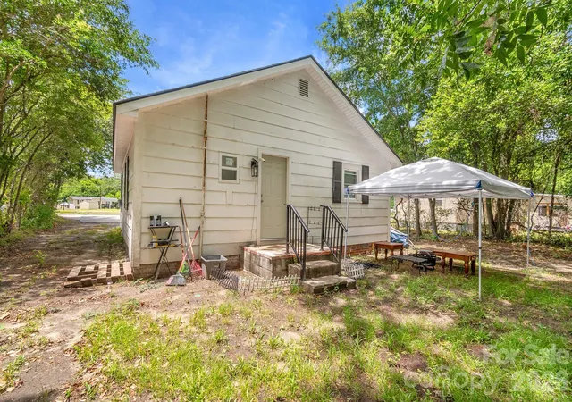 Homes for sale in Cheraw, SC | 229 Acl Ave, Cheraw, SC 29520 | MLS# 4390834