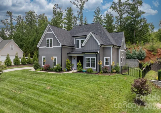 4th image of 5046 Woodwinds Dr Ne, Hickory, NC 28601 | MLS# 4390835