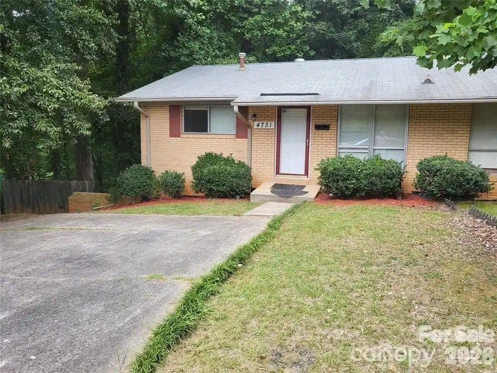 Listing Photo 1 - Condo for sale in 4731 Highlake Dr located at 4731 Highlake Dr, Charlotte, NC 28215 - Unit 4731 Highlake Dr