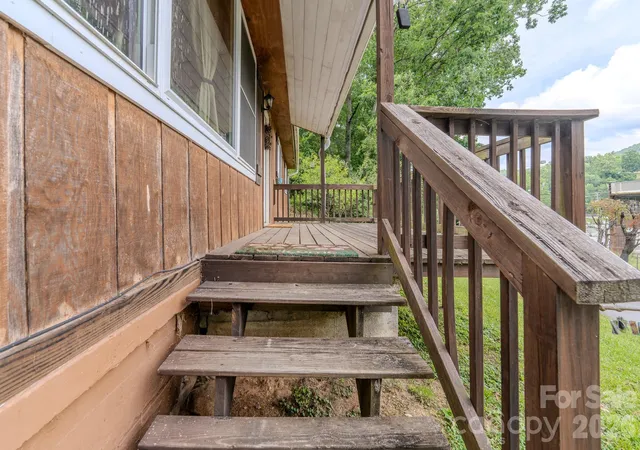 Homes for sale in Spruce Pine, NC | 84 English Rd, Spruce Pine, NC 28777 | MLS# 4390846