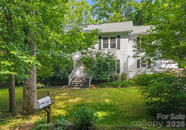 Photo 2 of Single family home for sale at 312 Westover Dr, Asheville, NC 28801 | MLS# 4390851 | Listing updated on 2026-10-02