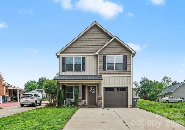 Photo 1 of Single family home for sale at 702 Margate Ave, Kannapolis, NC 28081 | MLS# 4390854 | Listing updated on 2026-09-19