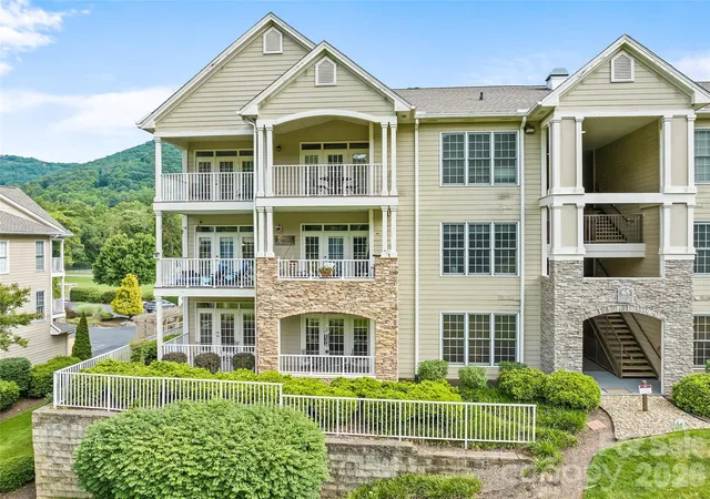 Homes for sale in Maggie Valley, NC | 65 Glenview Ln #3033, Maggie Valley, NC 28751 | MLS# 4390866