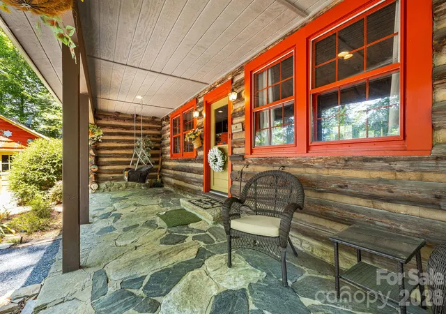 4th image of 128 Tee Off Ln, Hendersonville, NC 28792 | MLS# 4390885