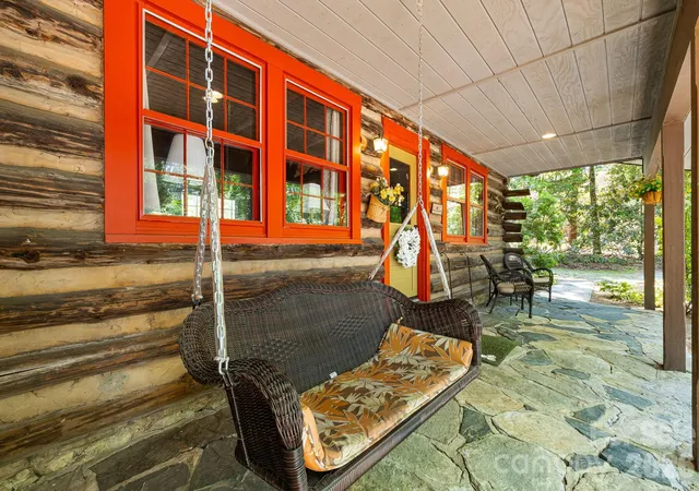 5th image of 128 Tee Off Ln, Hendersonville, NC 28792 | MLS# 4390885