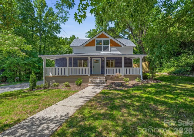 Photo 2 of Single family home for sale at 895 N Trade St, Tryon, NC 28782 | MLS# 4390886 | Listing updated on 2026-09-25