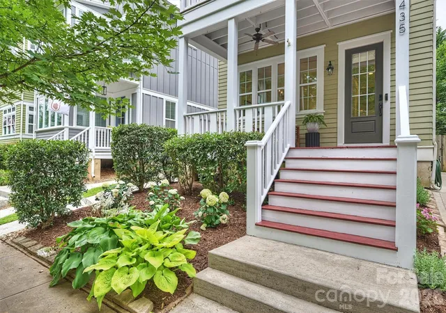 2nd image of 1435 Tippah Park Ct, Charlotte, NC 28205 | MLS# 4390887