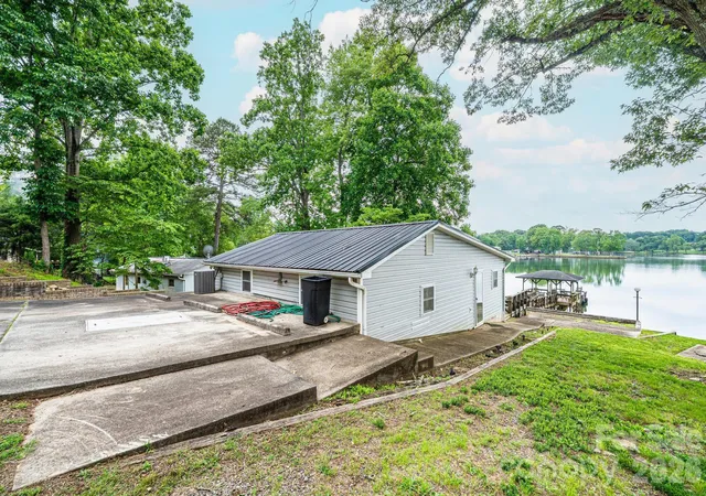 Photo 2 of Single family home for sale at 4566 Windward Ln, Catawba, NC 28609 | MLS# 4390926 | Listing updated on 2026-06-30