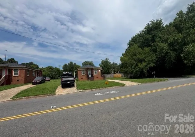 1st image of 1661 &1665 Montana Dr, Charlotte, NC 28216 | MLS# 4390951