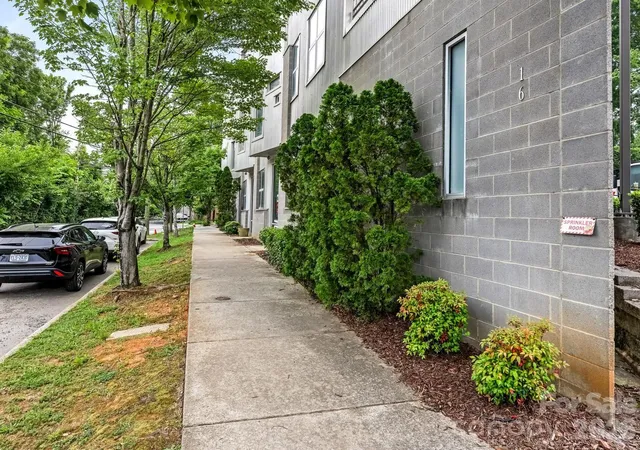 Homes for sale in Charlotte, NC | 1600 Fulton Ave #206, Charlotte, NC 28205 | MLS# 4390955