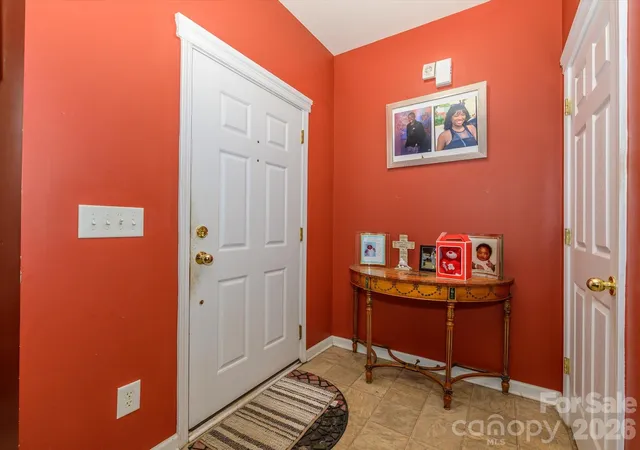 Photo 3 of Single family home for sale at 5424 Nightshade Oaks Dr, Charlotte, NC 28227 | MLS# 4390959 | Listing updated on 2026-08-10