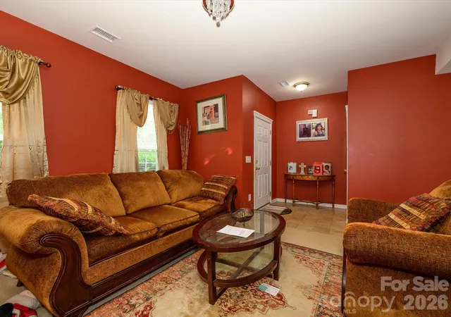 Photo 4 of Single family home for sale at 5424 Nightshade Oaks Dr, Charlotte, NC 28227 | MLS# 4390959 | Listing updated on 2026-08-10