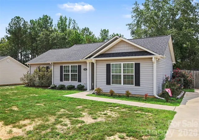 Photo 3 of Single family home for sale at 1505 Foxbrook Cir, Lancaster, SC 29720 | MLS# 4390971 | Listing updated on 2026-08-28