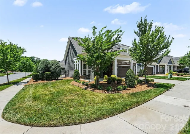 4th image of 12005 Grove Crossing Dr, Huntersville, NC 28078 | MLS# 4391005