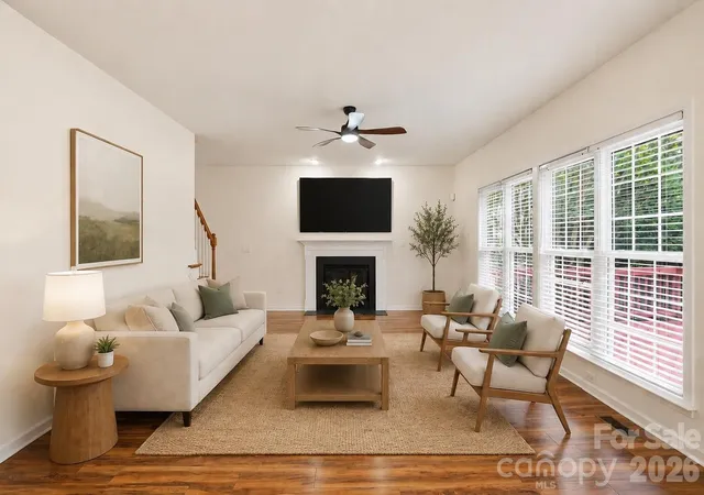 Photo 1 of Single family home for sale at 2940 Shady Reach Ln, Charlotte, NC 28214 | MLS# 4391013 | Listing updated on 2026-10-10